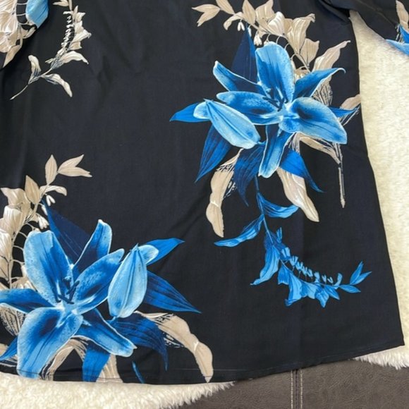 DG2 by Diane Gilman Floral Keyhole Ruffle Sleeve Blouse - Picture 7 of 8